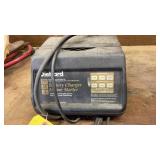 DIE HARD BATTERY CHARGER AND ENGINE STARTER