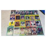 ASSORTED BASEBALL CARDS