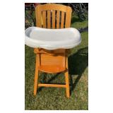 WOODEN HIGHCHAIR