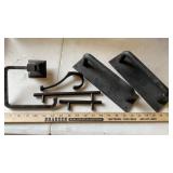 KITCHEN CABINET DOOR KNOBS, HANDLES & MISC.