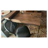 DESK AND COMPUTER CHAIR