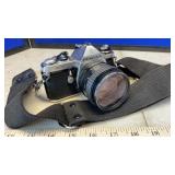 PENTRAX ME CAMERA W/LENSES, FLASH & BAG