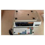 GLOBE ELECTRIC FOOD SCALE (NEW)