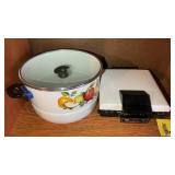 WAFFLE MAKER, BOWLS &POT