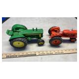 (2) ERTL JOHN DEERE 820 & ALLIS CHALMERS WD 45