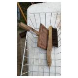 ANIMAL COMB, STAKES & MISC.