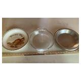 ASSORTED PIE PLATES & MIXING BOWLS