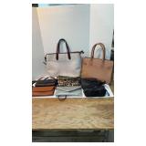 Purses Hand Bags & Clutches