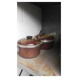 Pair of aluminum cook pots. Pair of aluminum cook pots.