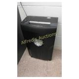 Staples SPL - 1506 x, paper shredder Staples SPL - 1506 x, paper shredder