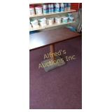 Pedestal base tavern table. Pedestal base tavern table.