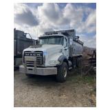 2007 MACK CTP713B DUMP TRUCK