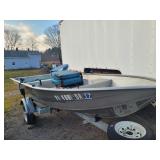 TRACKER GUIDE V12 LITE FISHING BOAT