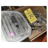 WRENCHES & DRIVER SET