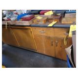 WOOD CABINETS & COUNTERTOP