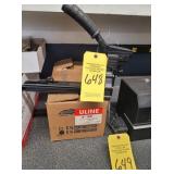 3/4' STAPLES & STAPLER