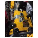 DEWALT DW073 ROTARY LASER LEVEL SET, IN CASE