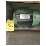 TOSHIBA 5 HP ELECTRIC MOTOR