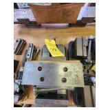 6'ANGLOCK SWIVEL BASE MILL VISE, W/ EXTRA JAWS