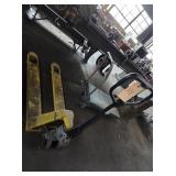 YALE 5500 LB PALLET JACK, SLIMLINE