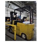 YALE 5,000# ELECTRIC FORKLIFT W/ CHARGER