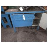 WORKBENCH W/ LIGHT