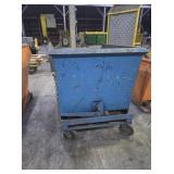 DUMP HOPPER ON CASTERS