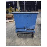 DUMP HOPPER ON CASTERS