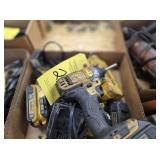 DEWALT 20V DRIVERS, BATTERIES CHARGER