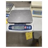 A&D SJ-12KHS DIGITAL SCALE