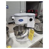 GLOBE SP5 COMMERCIAL STAND MIXER WITH BOWL