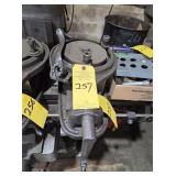 6" BRIDGEPORT VISE WITH SWIVEL BASE