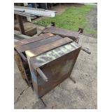 METAL STACKING TRAYS