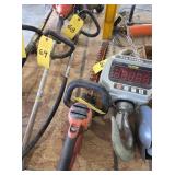 B&D ELECTRIC HEDGE TRIMMER