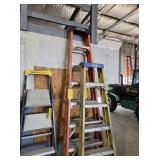 8 FT WERNER FIBERGLASS STEP LADDER