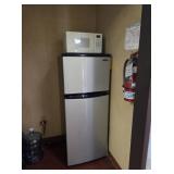 FRIDGE  MICROWAVE
