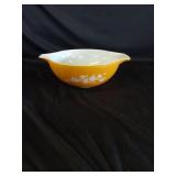 444 Pyrex Butterfly Gold Cinderella Bowl