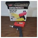 NIB Central Pneumatic Blast Gun with Gravity Feed