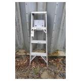 4 ft Folding Aluminum Ladder
