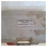 Central Hydraulics 4 ton Portable Puller