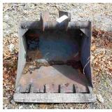 32"  Excavator Bucket