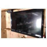 Vizio 47' Flat Screen TV Powers on, Has Remote
