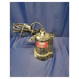 Utilitech Submbrsible Pump