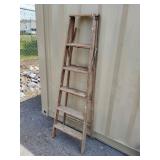 5ft. Wooden Step Ladder