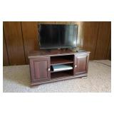 Hisense 32" Flat Screen TV & Entertainment Stand