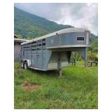 1988 M & R Gooseneck Cattle Trailer