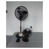 2 Oscillating Fans & 1 Desk Lamp