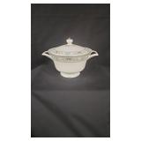 Wedgewood "Agincourt" 2 Handles Bowl W/Lid
