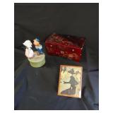 3 Music Boxes
