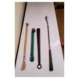 4 Shoe Horns